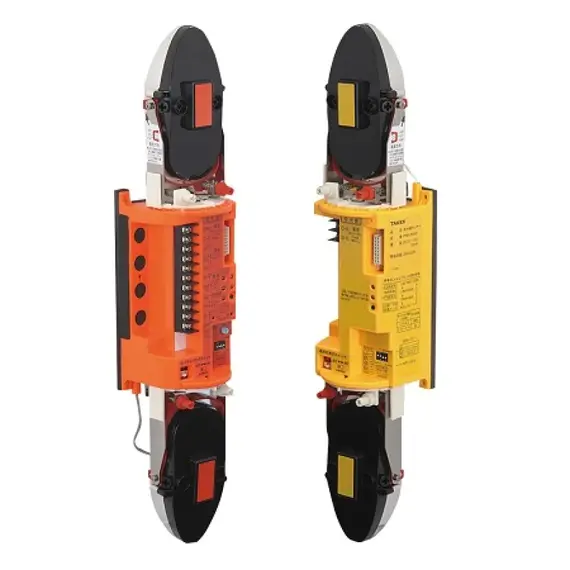 TAKEX Up to 200m Outdoor / 400m Indoor, 4-Channel Quad